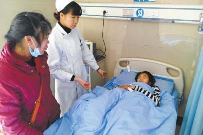 1月13日，小霞在医院接受治疗